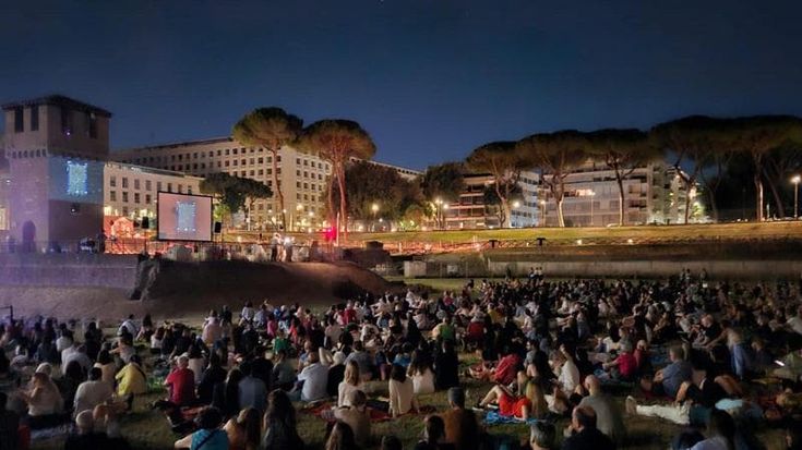 Telescopi e burattini al Circo Massimo per vedere le stelle cadenti
