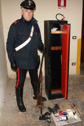 Bari, il ladro viaggiava con l'armadietto dei gioielli