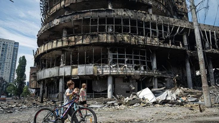 Mosca minaccia l’escalation su Kiev: “Stranieri lasciate la capitale”