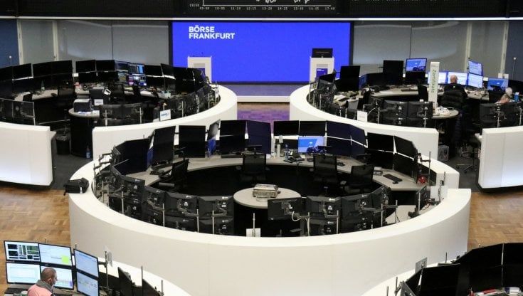 Le Borse di oggi 15 febbraio. Schiarite sul fronte ucraino, listini Ue in rialzo