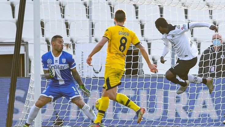 Spezia-Parma 2-2: ducali spreconi, Gyasi li riprende