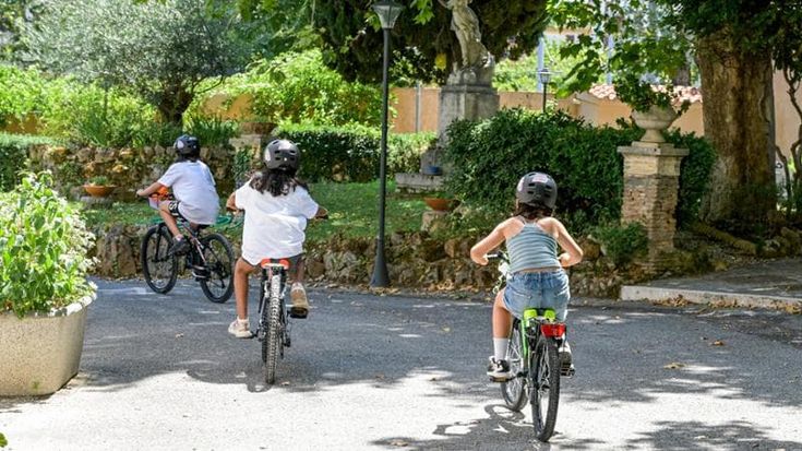 Sconfiggere l’abuso di cellulare si può: pianoforte, scrittura e movimento per disintossicarsi