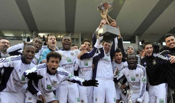 Torneo Viareggio, sorteggiati gli otto gironi. Quattro squadre direttamente agli ottavi