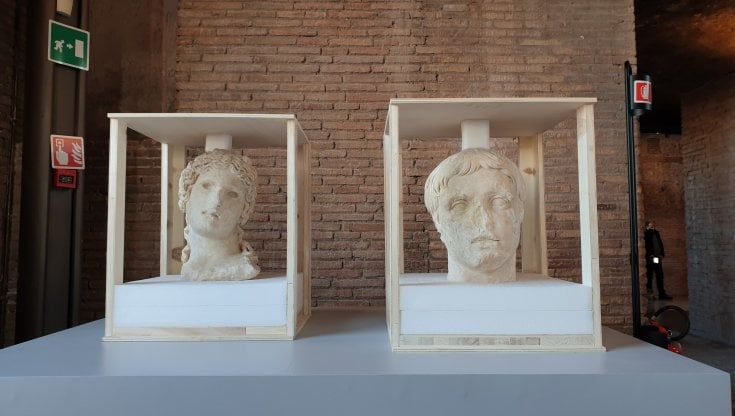 Torna alla luce una nuova porzione dei Fori Imperiali: scoperta una testa di Augusto. "Recuperato un pezzo di storia sconosciuta"