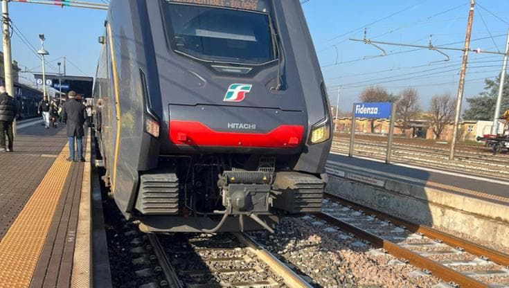 Treni, la denuncia dei pendolari: “Ritardi causati da intemperanze di passeggeri senza biglietto”