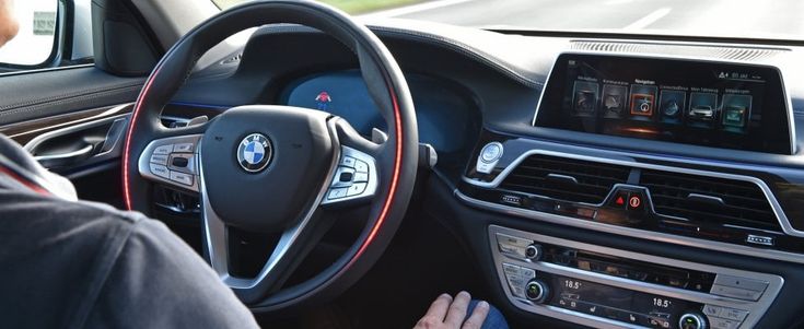 Guida autonoma, Bmw punta al primato