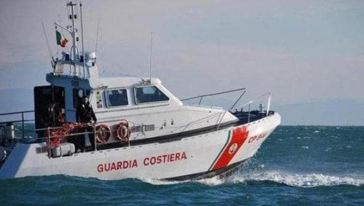 Malore in spiaggia a Lavagna, muore anziana milanese