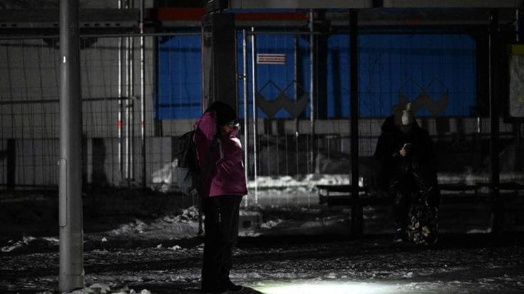 Blackout a Berlino, il gruppo di estrema sinistra “Vulkangruppe” rivendica l’attacco ai cavi