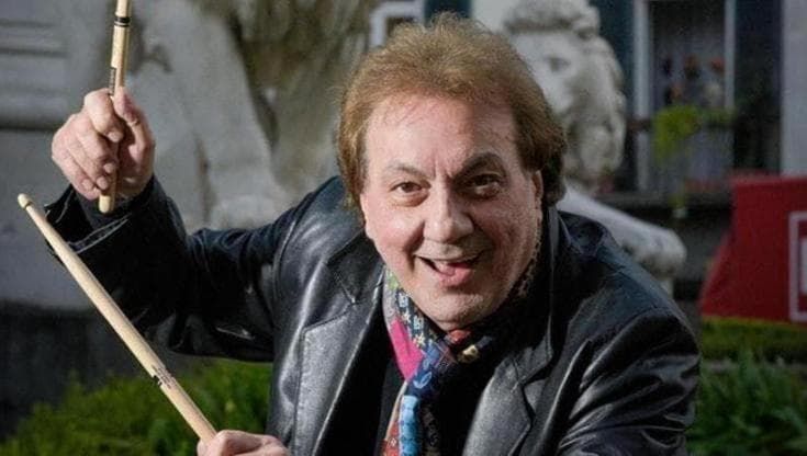Tullio De Piscopo: “Peppino, la nostra ‘malatia’. Gli occhiali come lui, anche se non eravamo miopi”