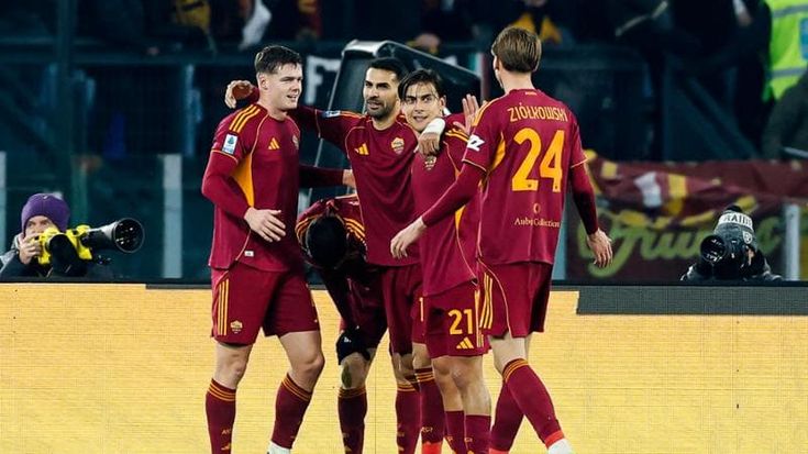 Tutto facile per la Roma contro il Genoa: De Rossi battuto 3-1 e poi omaggiato dall’Olimpico