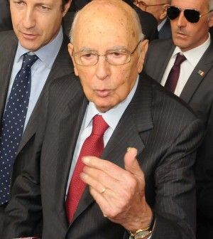 Visco vede la met&agrave; delle imprese oltre la crisi.Napolitano: "Le banche aumentino i prestiti"
