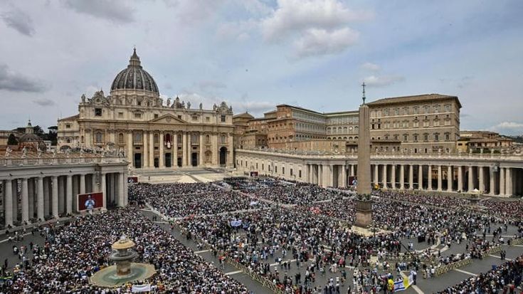 I big per papa Leone, i cortei e lo sport: il lungo fine settimana dei romani