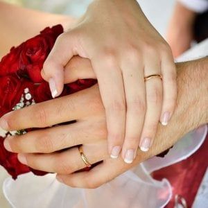 Famiglia, si discute di patti prematrimoniali