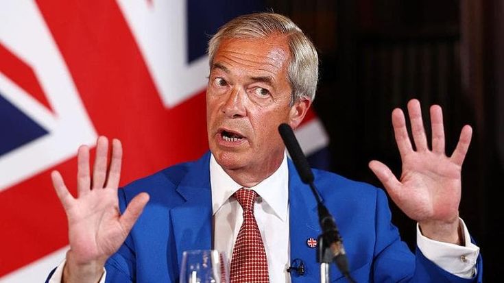 Da Vannacci a Farage, il caso delle vite parallele