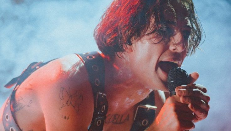 Maneskin tornano sul palco di Coachella dopo le polemiche. E gridano di nuovo "Fuck Putin"