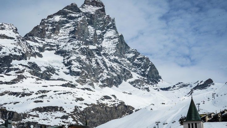 Il Monte Rosa unito al Cervino ma sulla funivia dei record è già guerra