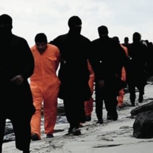 Caos in Libia, ambasciata chiusa e italiani rimpatriati. Video dell'Is con decapitazioni e minacce al nostro Paese