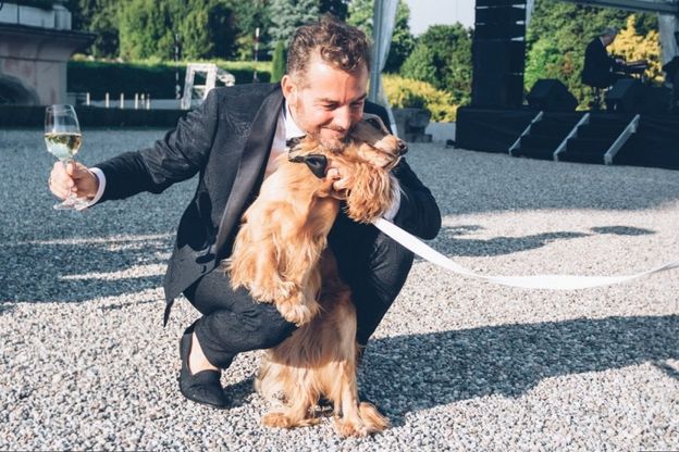 Il matrimonio di Filippa Lagerback e di Daniele Bossari: il paggetto è il cocker Whisky 