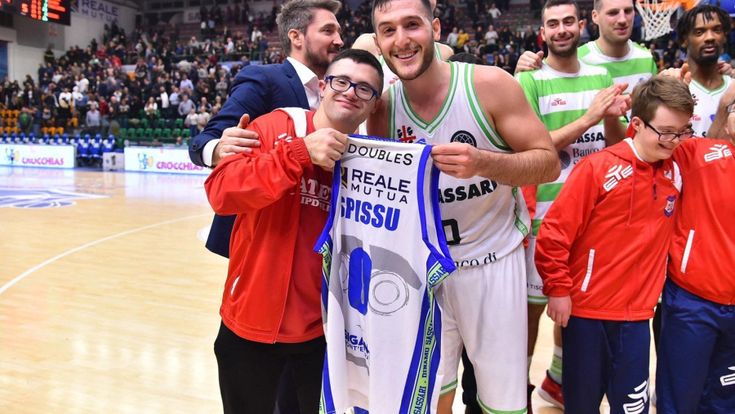 Basket, Spissu tra Sassari e Nazionale: “Non serve essere giganti. Il mio basket è emozione”