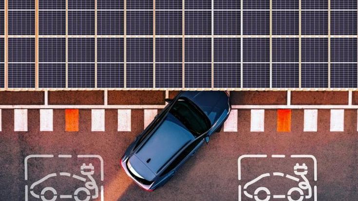 Colonnine per auto elettriche in autostrada: rete di ricarica raddoppiata in un anno