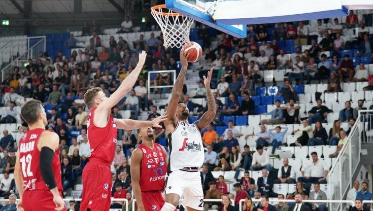 Virtus in finale di Supercoppa, dopo i soliti veleni con Milano