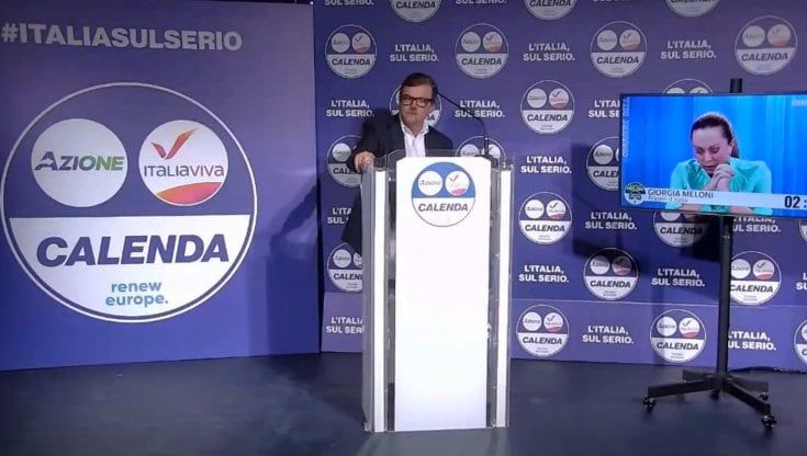 Hanno tutti ragione | Calenda in dad, duello a distanza