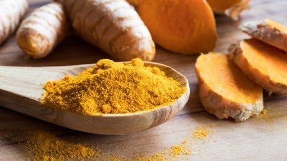 Epatite per gli integratori alla curcuma: salgono a 15 i casi in Italia