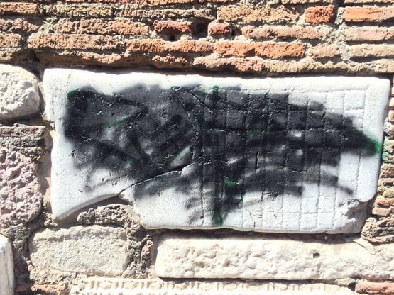 Nuovo oltraggio al campanile della Pietrasanta