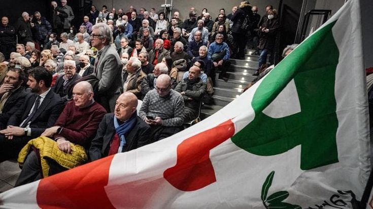 Nel Pd si riapre la lotta per i vertici, l’area Schlein: “Andiamo a congresso”