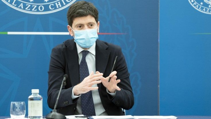 Speranza: "I dodicenni saranno vaccinati dai pediatri"