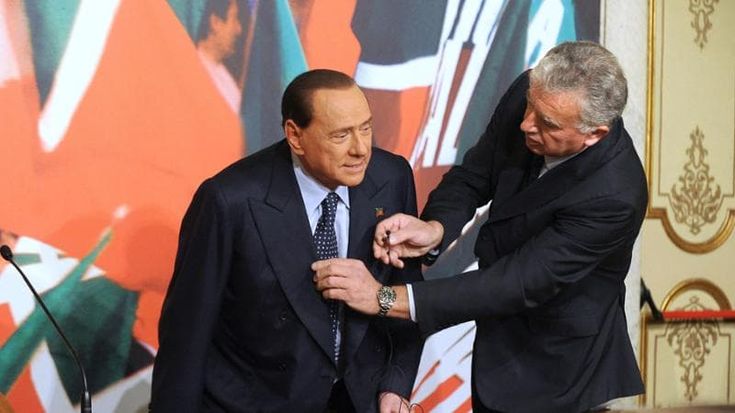 “La calza sulla telecamera nel video di Berlusconi fu una genialata. Una vita per Silvio ma ora Forza Italia mi ignora”