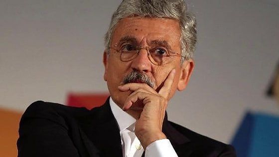 D'Alema contro Renzi. E dice: "Pronto a ricandidarmi alle prossime politiche" 