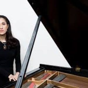 Mishka Rushdie Momen al Vittoria, Appuntamenti di martedì 7 marzo