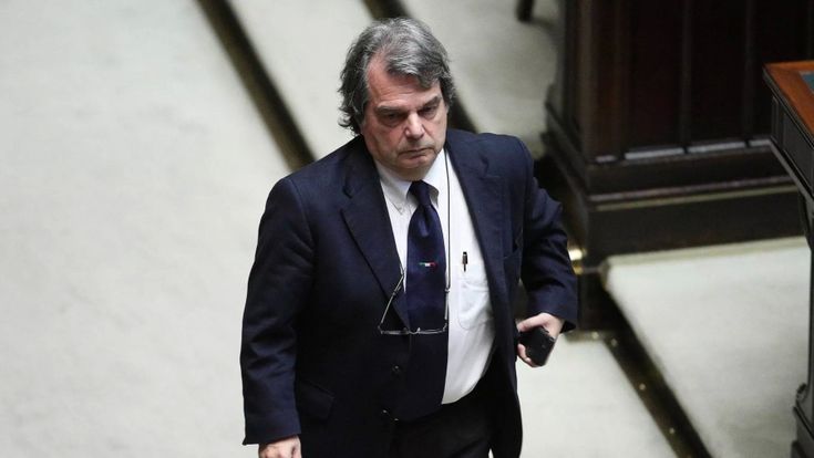 Brunetta: “Che pericolo. Il centrodestra non sposi l’anti-politica”