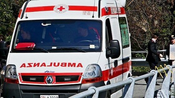 Brindisi, auto investe e uccide un bambino di 9 anni in bicicletta: forse è colpa della velocità
