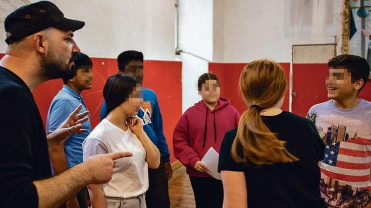 “Arrevuoto”, il teatro si fa denuncia contro la barbarie della guerra