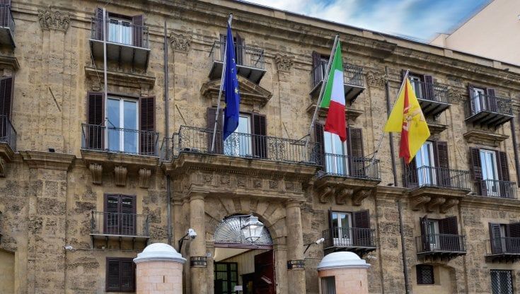 Schifani ai dirigenti: “Cambio di passo sui fondi del Pnrr”