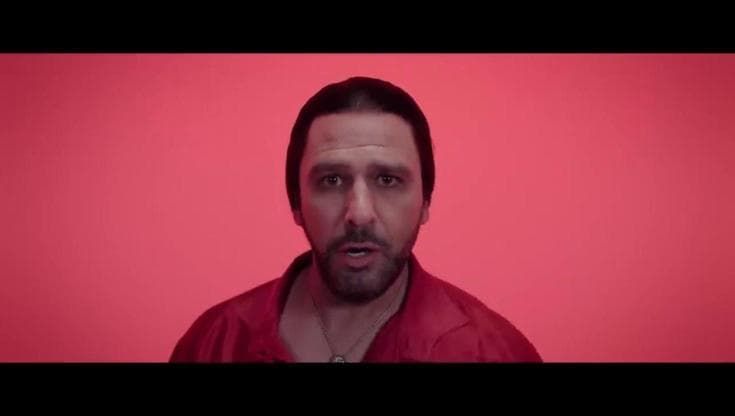 "La prostata inflamada" di Checco Zalone: il videoclip in attesa dell'uscita di "Buen camino"