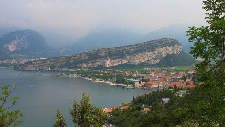 Sentiero Busatte Tempesta: il trekking con le scale sospese sul Garda