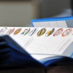Comunali, leader al rush finale. Renzi: "Votate per sindaci. Partita per governo al referendum"