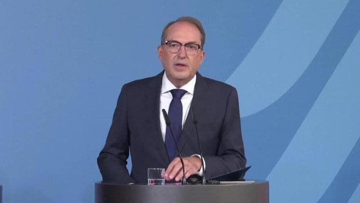 Attacco all'aeroporto di Lipsia, Germania accusa Russia. Dobrindt: "Noi bersaglio di guerra ibrida"