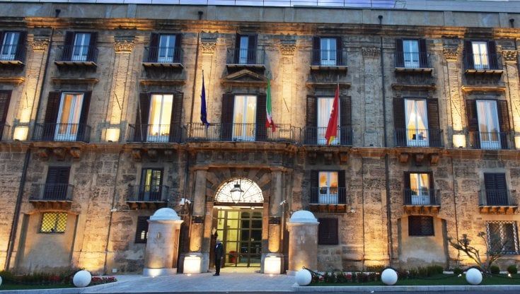 Sicilia, la Finanziaria di Musumeci taglia le pensioni dei regionali