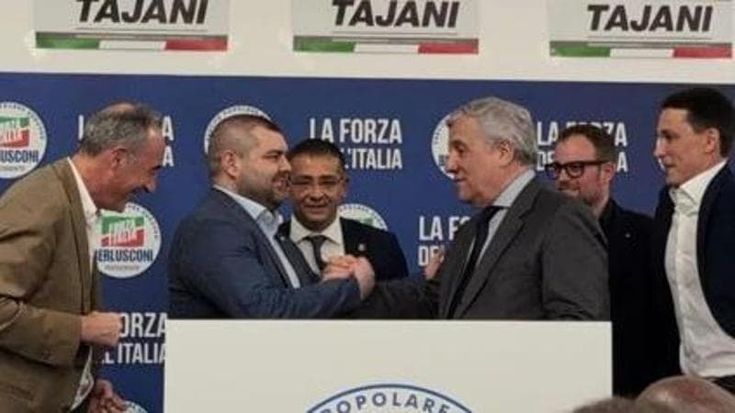 Boom di tesserati per Forza Italia in Lombardia, ma la corrente di Occhiuto non sfonda