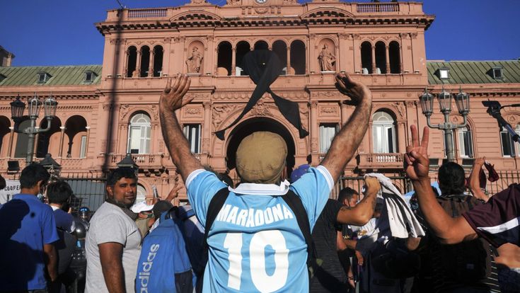Gli ultimi giorni di Diego Armando Maradona / Prima parte