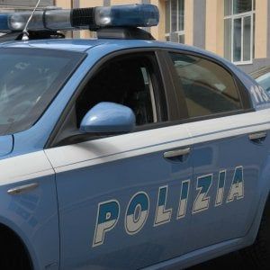 Frosinone, abusa di una 12enne e si vanta a telefono: arrestato