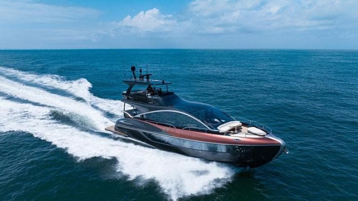 Lexus, non solo auto: via alle vendite globali del secondo yacht di lusso della casa