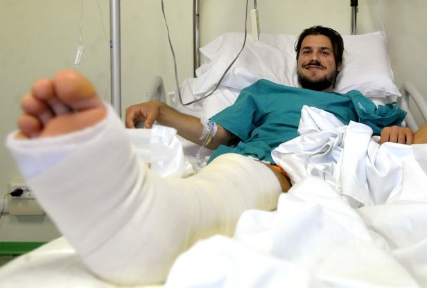Il capitano del Cagliari Dessena operato a Parma