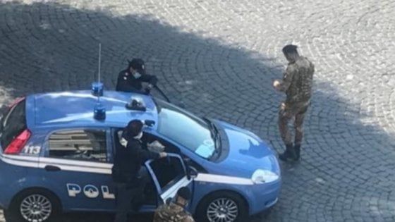 Festa in un terrazzo nel centro di Castellammare: 7 persone denunciate dalla polizia a Pasquetta