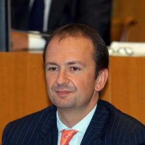 Carugo: "Per noi è una legge irricevibile, così i privati se ne andranno"
