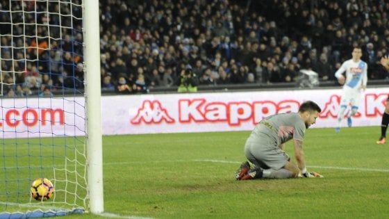 Napoli-Palermo 1-1: azzurri fermati da Nestorovski, niente aggancio alla Roma